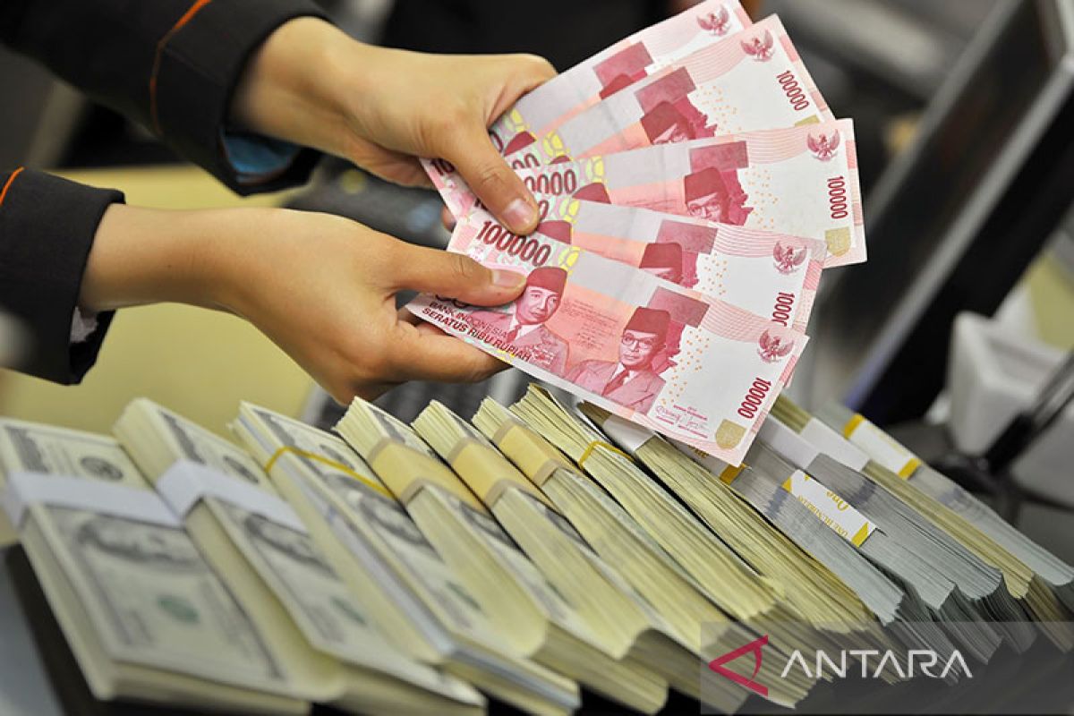 Rupiah strengthens influenced by Indonesia's economic resilience
