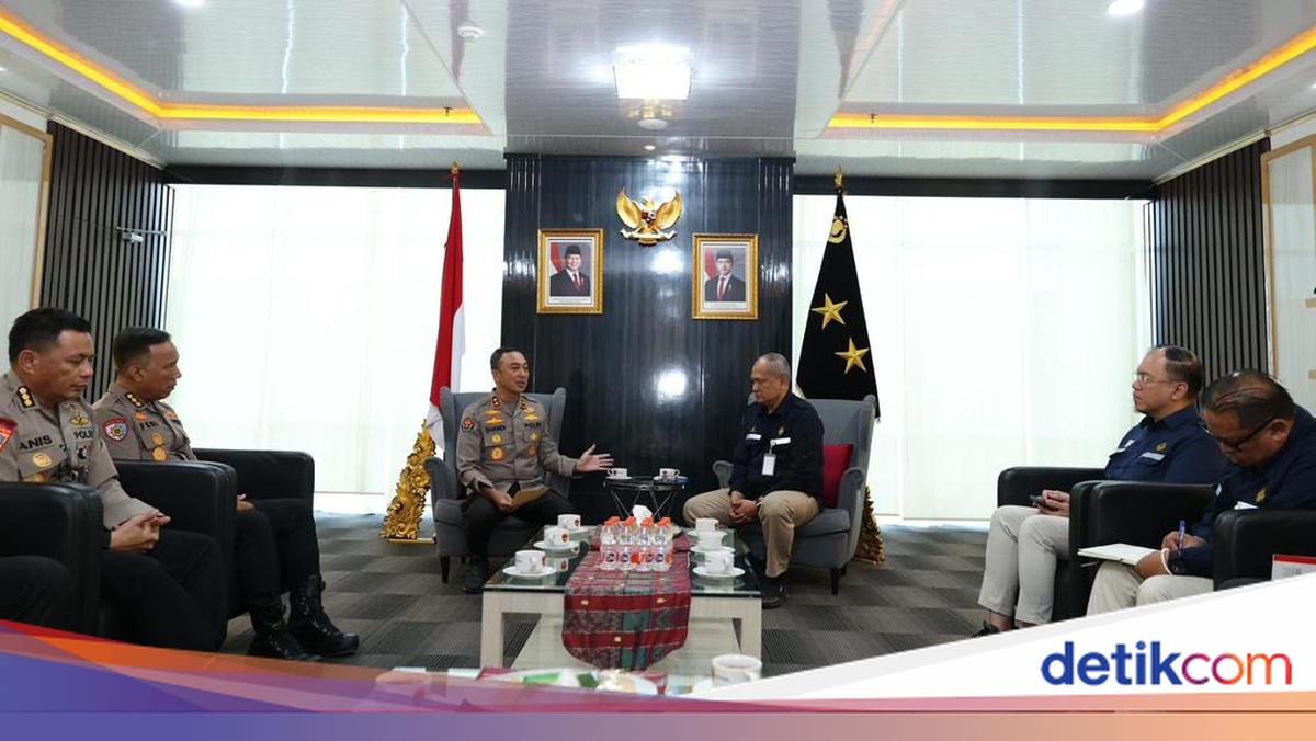 South Sumatra Police Chief Discusses Legalisation of Community Oil Wells with SKK Migas