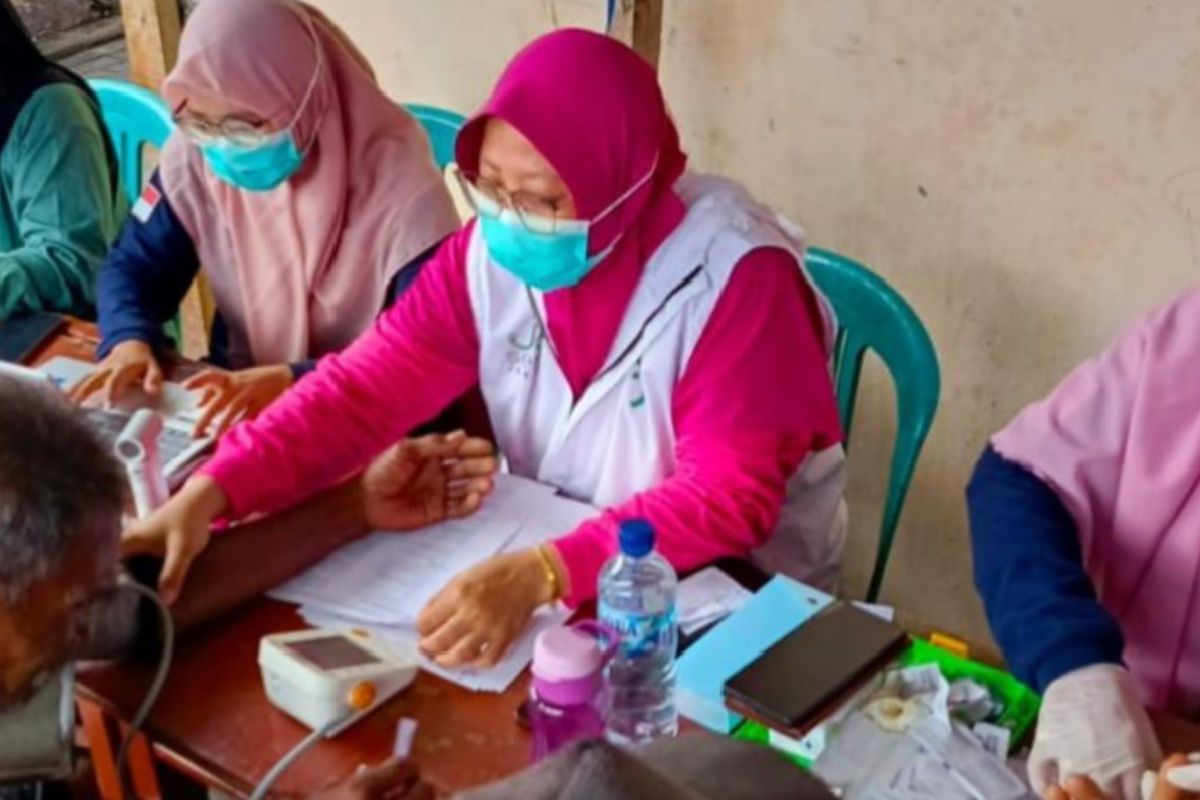 Fishermen in the Thousand Islands Participate in Free Health Checks