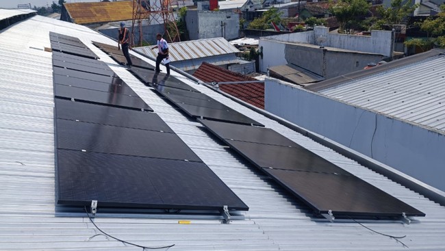 Government Targets 100 GW of Solar Power in 3 Years: How Realistic Is It?
