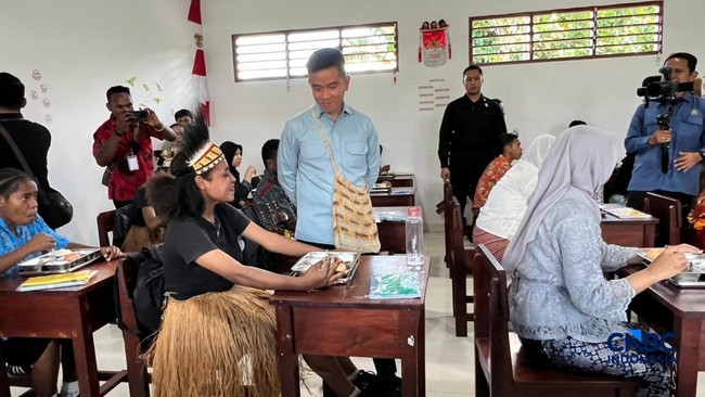 Vice President Gibran Inspects Free Nutritious Meals Programme in Papua, Here's What's on the Menu
