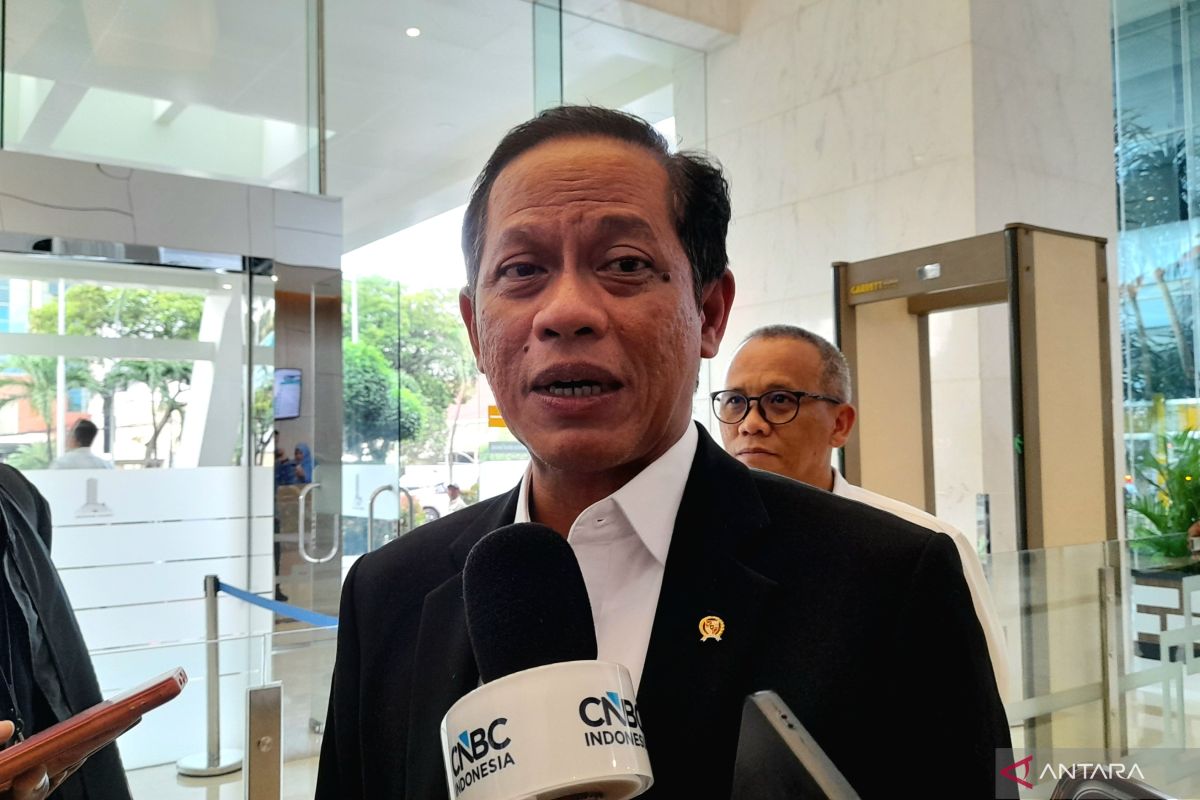 Environment Minister to Take Firm Action Against Local Governments Practising "Open Dumping"