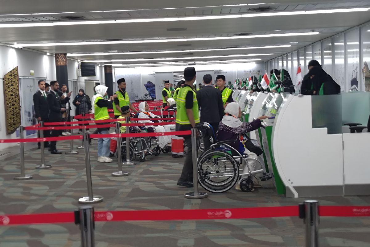 Immigration Prevents Departure of 13 Indonesians Planning Non-Procedural Hajj