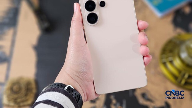World's Smartphone King Dominates at Number One, Chinese Phones Increasingly Unpopular