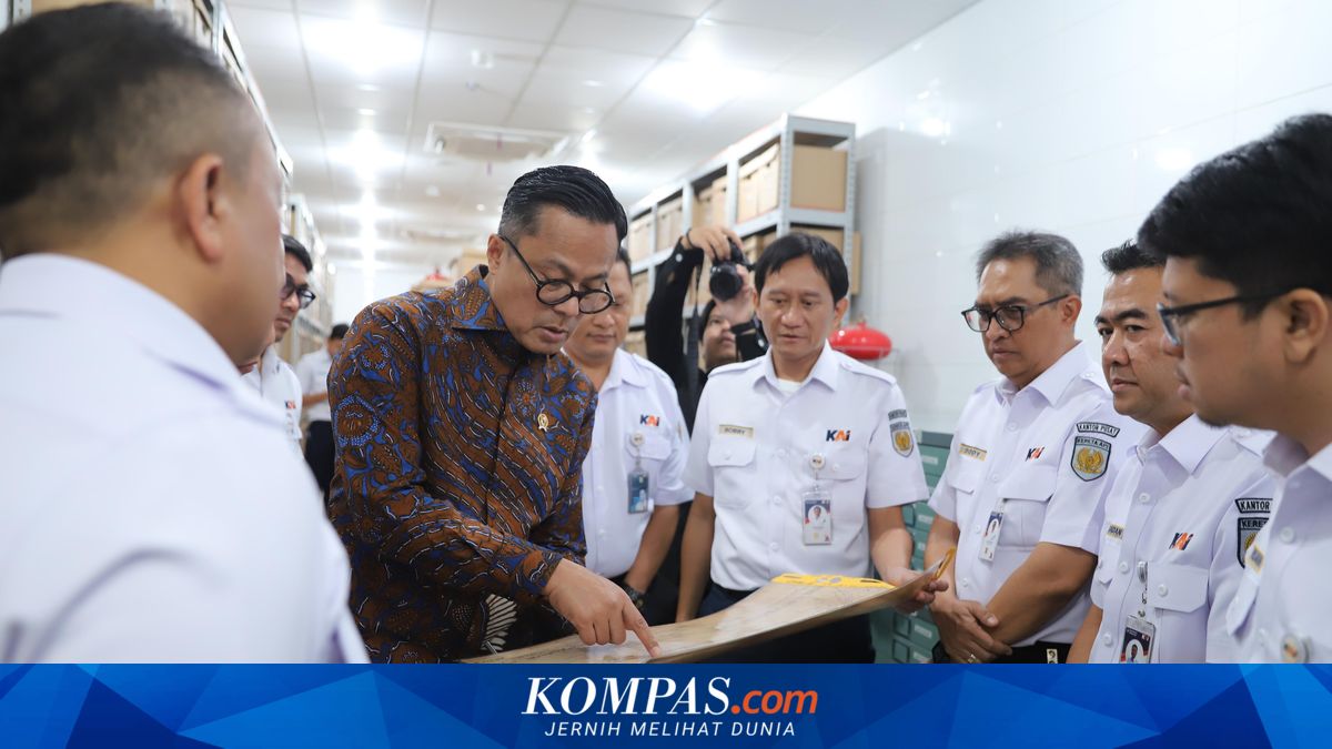 Dony Oskaria Urges SOEs to Serve as Bridge for National Policies