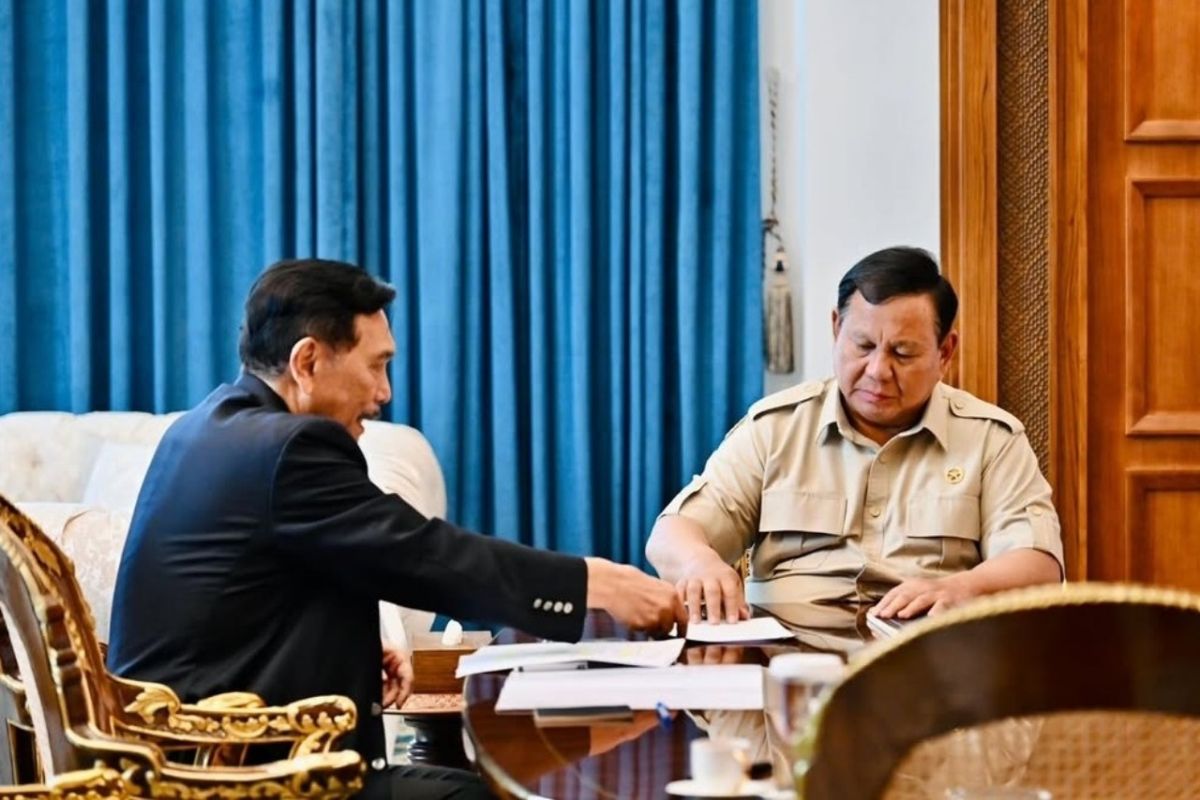 Prabowo meets Luhut to discuss economic resilience amid global tension