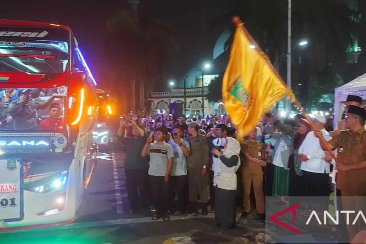 Governor ensures facilities at Banten Embarkation Point are improving