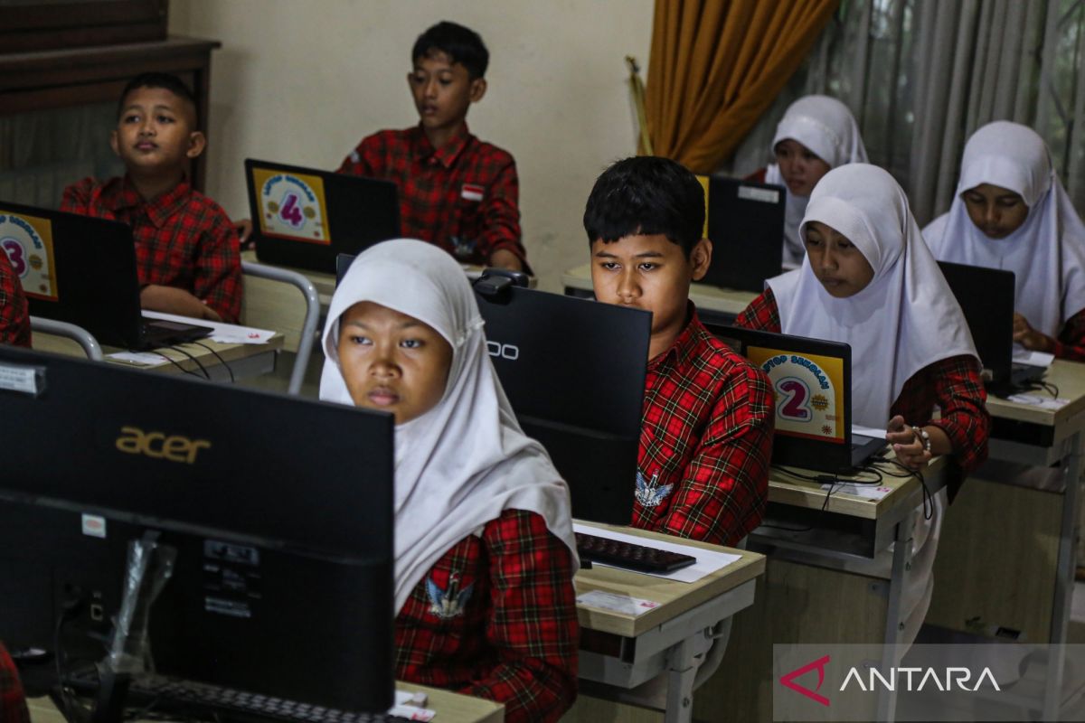 Second Day of Primary School Academic Ability Test Runs Smoothly Thanks to Synergy Between Bantul Regional Government and Multiple Parties
