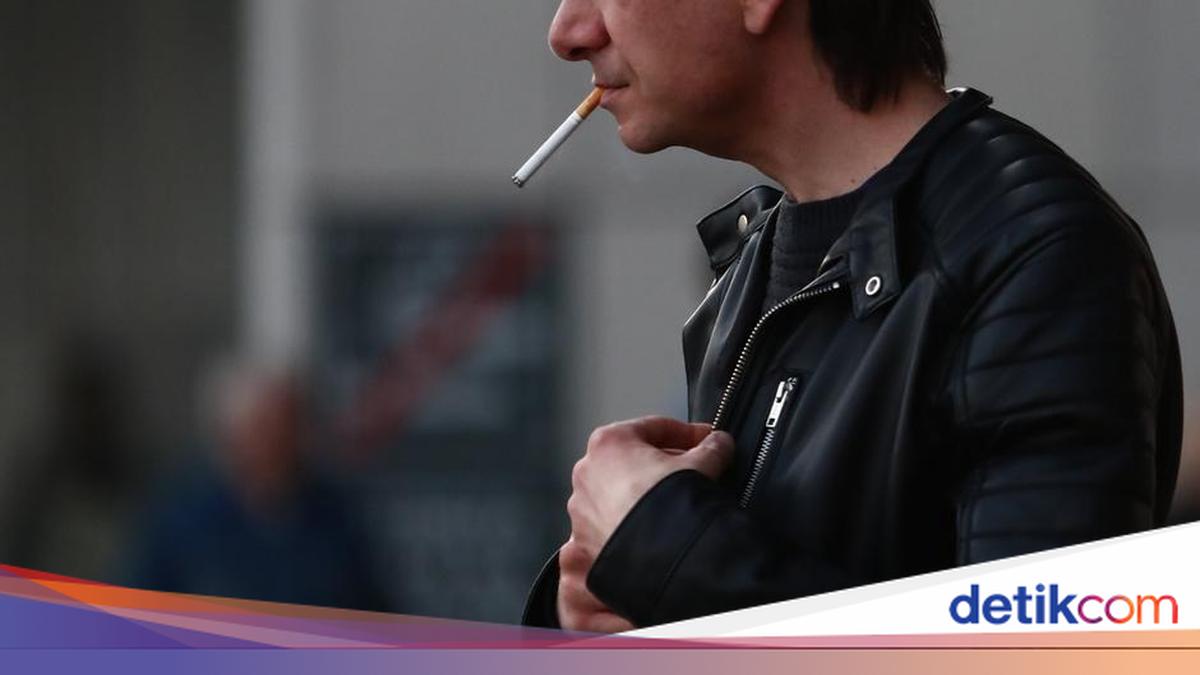 Born After 2008, Banned from Smoking in England