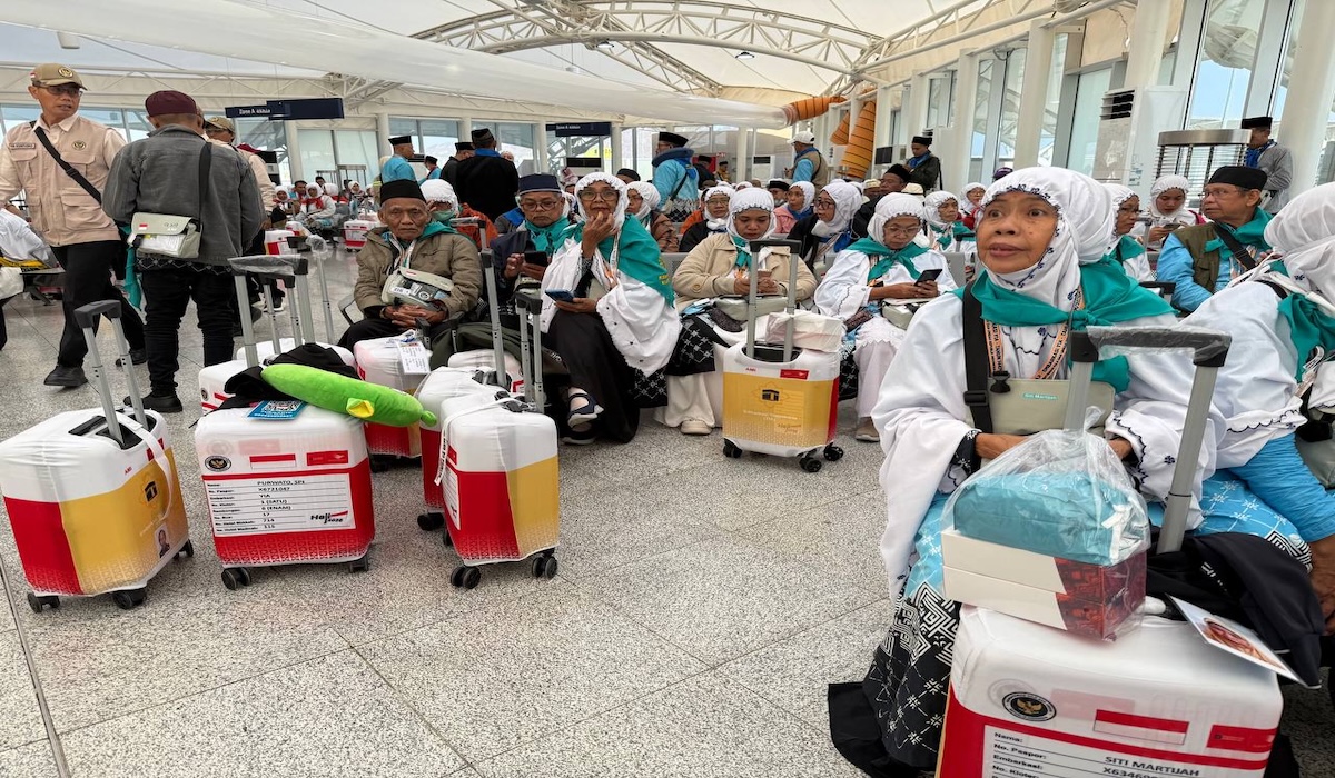 First Batch of Indonesian Hajj Pilgrims Arrives in Madinah