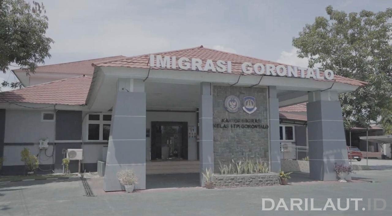 Immigration Gorontalo Deports 4 Chinese Nationals for Taking Soil Samples from Buol - Darilaut.id