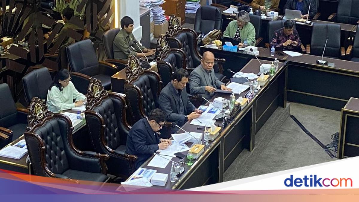 DPR Legislative Body Explains Rights to BPJS for Domestic Workers in PPRT Law