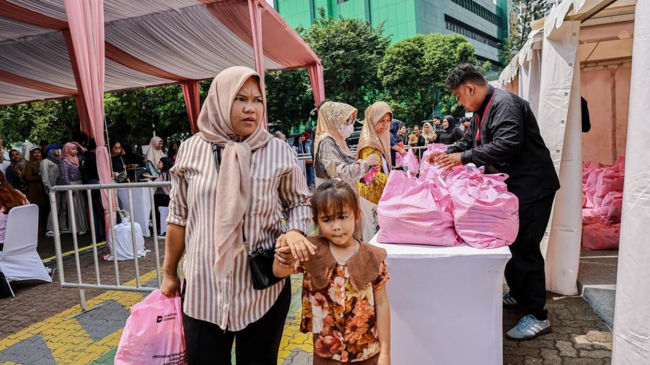 Pertamina Distributes 118,000 Staple Food Packages to Strengthen Family Economic Resilience