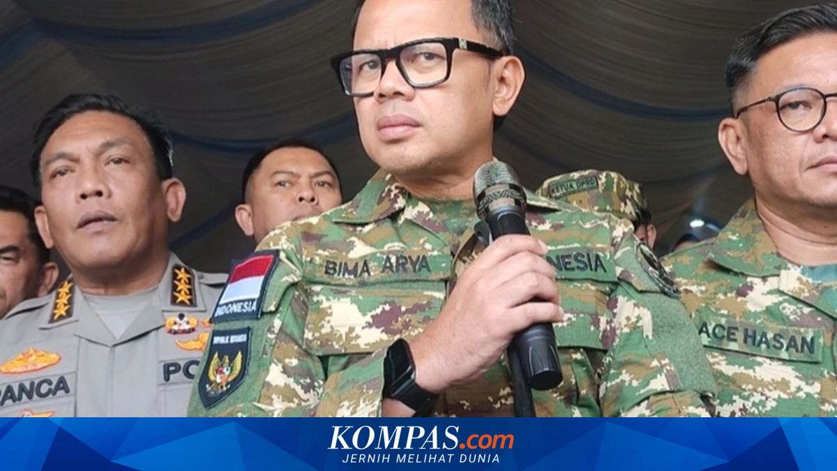 Deputy Interior Minister Proposes Fine for Citizens Losing E-KTP