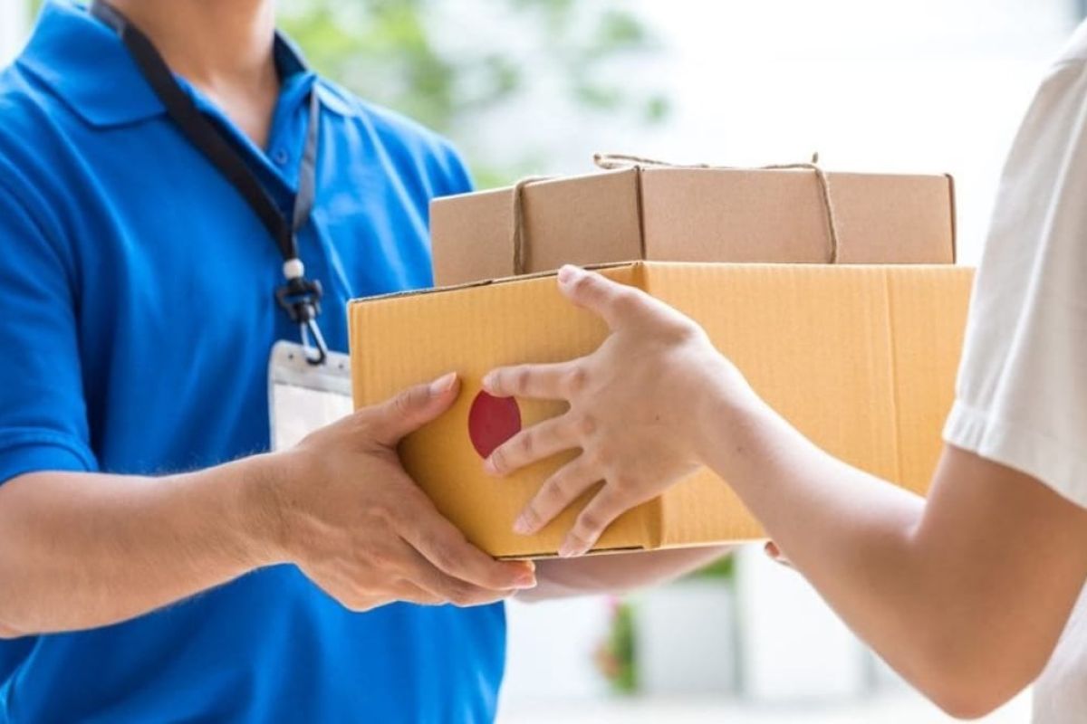 Beware of Increasingly Prevalent Scams Disguised as Lost Packages in Society