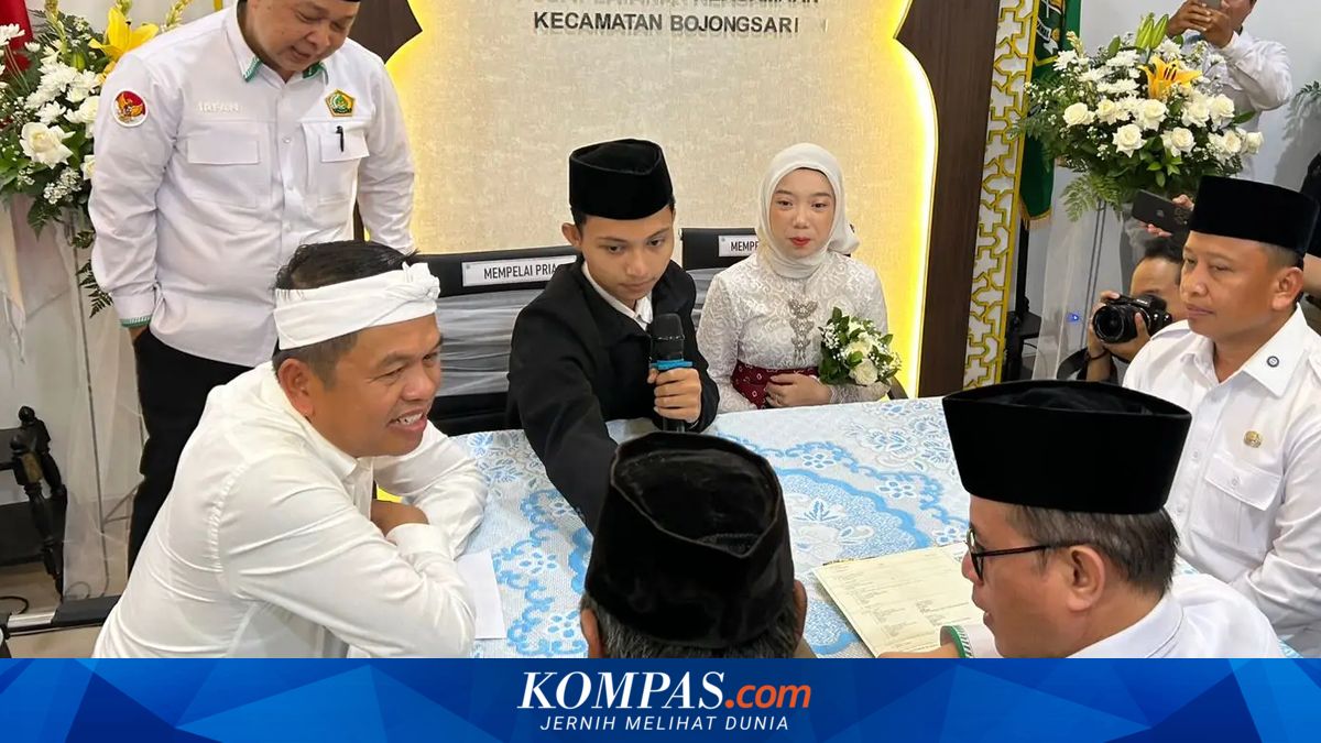 Dedi Mulyadi Serves as Marriage Witness at Depok KUA, Each Bride and Groom Receives Housing Down Payment Savings