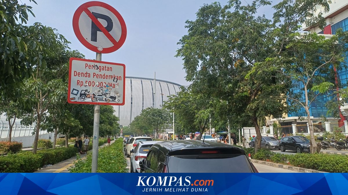 Dozens of Illegally Parked Vehicles Towed from North Jakarta District Court, Mostly Motorcycles