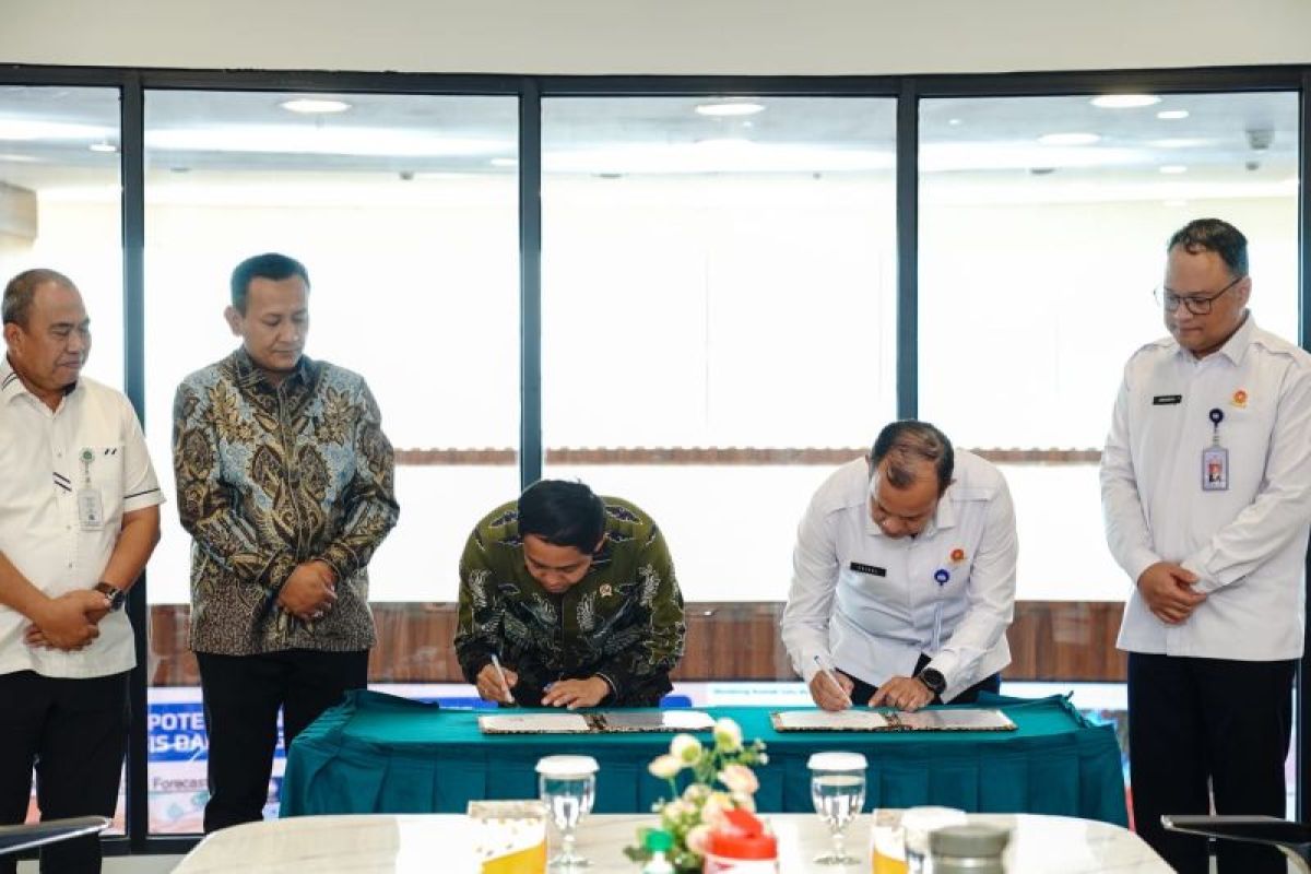 Ministry of Forestry and BMKG sign science-based forest and land fire prevention cooperation agreement