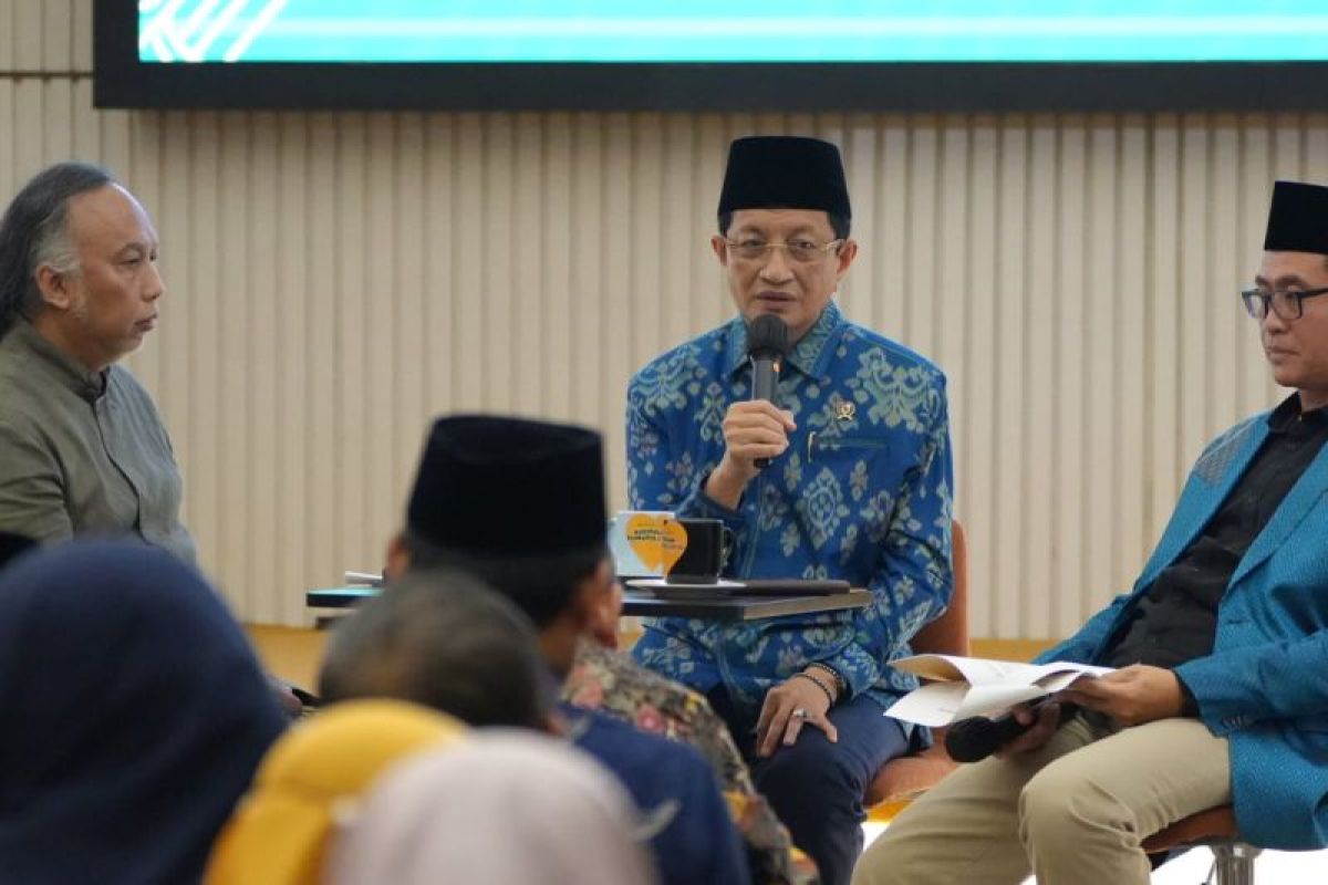 Love-Based Curriculum as an Effort to Address Challenges in the World of Education
