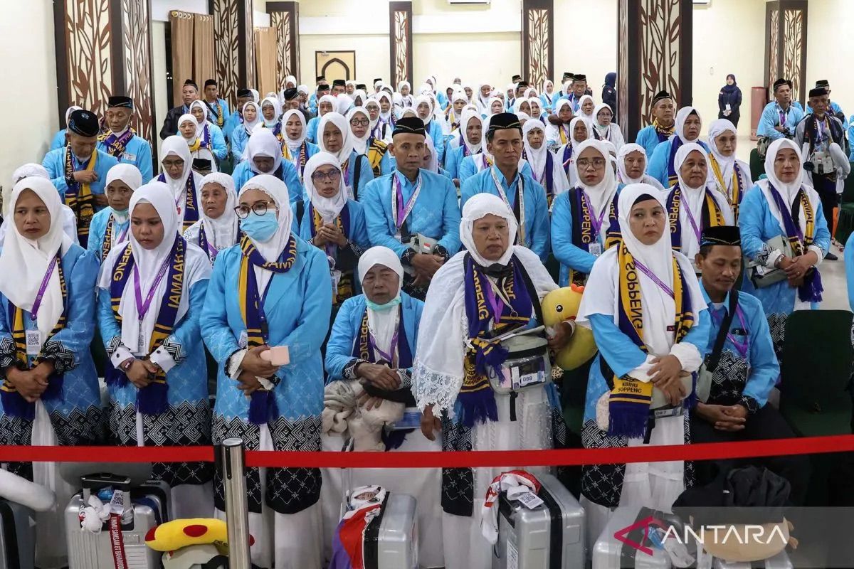 Garuda Records 100% On-Time Performance for First Hajj Flight Cluster
