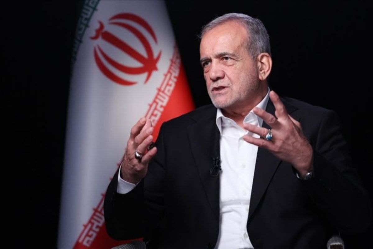 Iranian President: Hormuz Strait Blockade and US Threats Hinder Negotiations