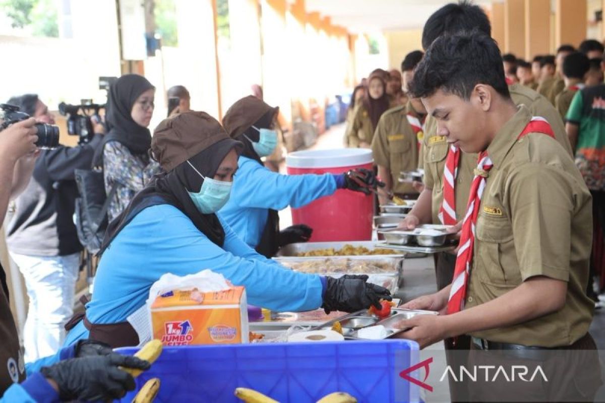 DKI Yesterday: Free Private Schools to Buffet-Style MBG in Pejaten