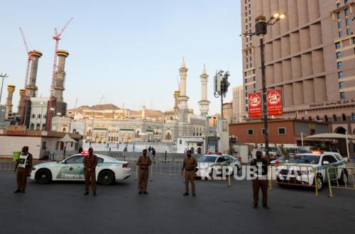 Saudi Authorities Arrest Facilitators Allowing Entry to Mecca Without Permits