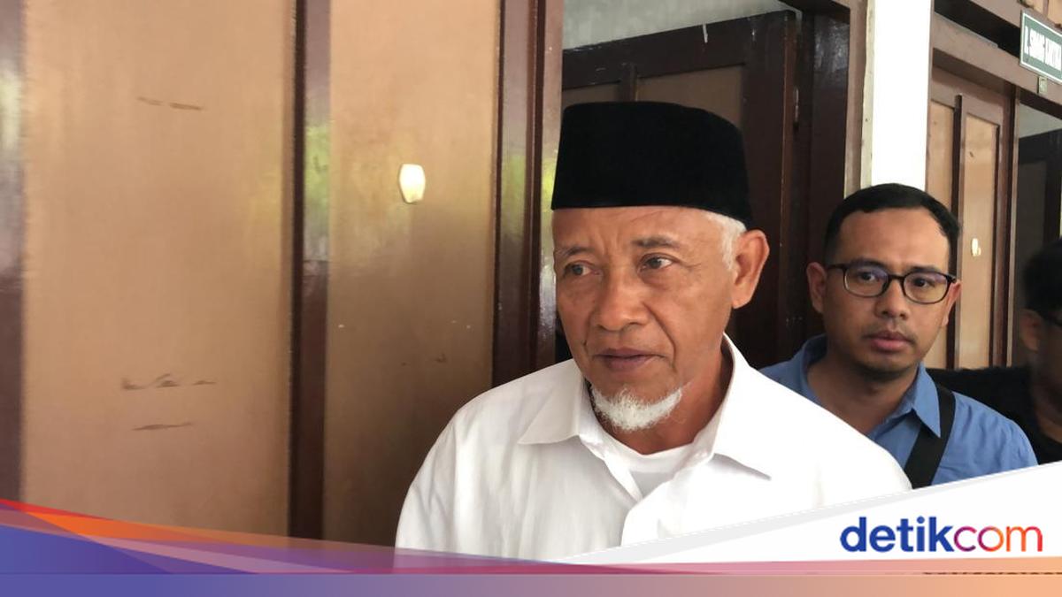Former Sleman Regent Sri Purnomo Faces Corruption Verdict Hearing Today