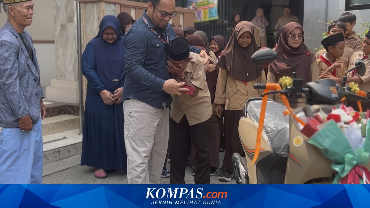 Not Wanting a "Happy Ending" Alone, Teacher Azis Asks for the Fate of Other Honorary Teachers to Be Improved Too