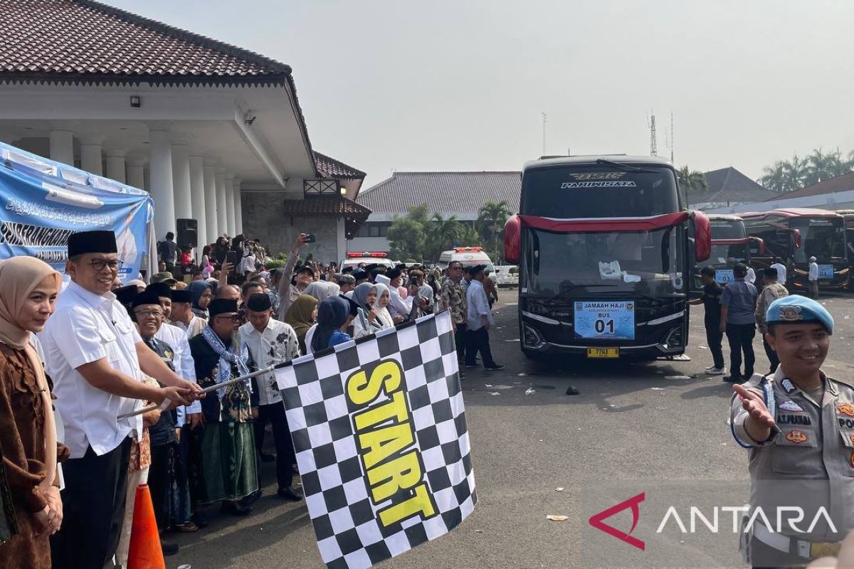 Serang Regent Reminds Hajj Pilgrims to Obey Rules in the Holy Land