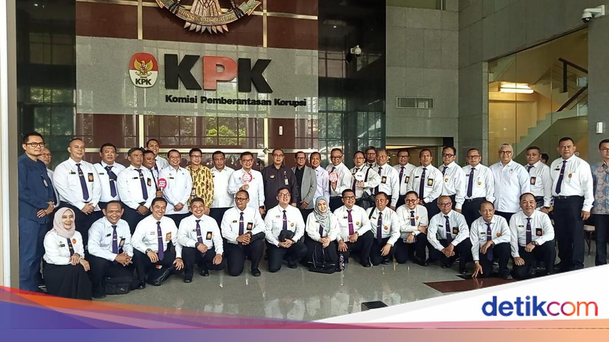 Lemhannas Takes 110 Training Participants to KPK for Anti-Corruption Education