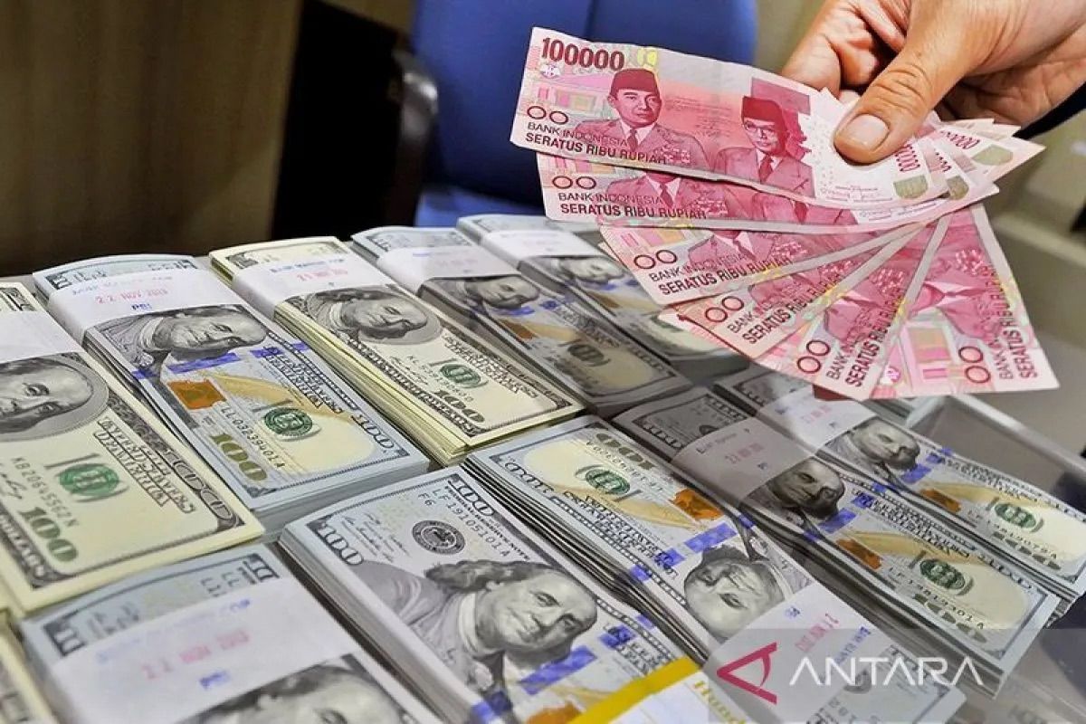 Rupiah Hits Rp17,304 per US Dollar, External Factors as Main Cause