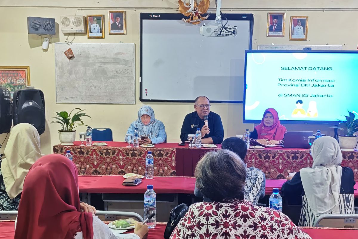 KI urges SMAN 25 Jakarta to strengthen information governance