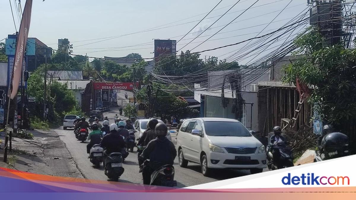 Vehicle Restrictions Under Consideration to Tackle Traffic Congestion, Adi Arnawa to Report to Koster