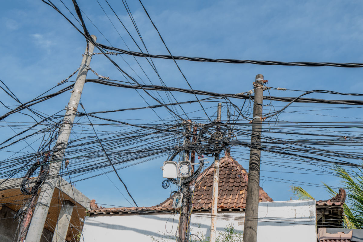 Bali’s Dangerous and Ugly Power Cables to Be Tidied Up in Top Tourism Resorts
