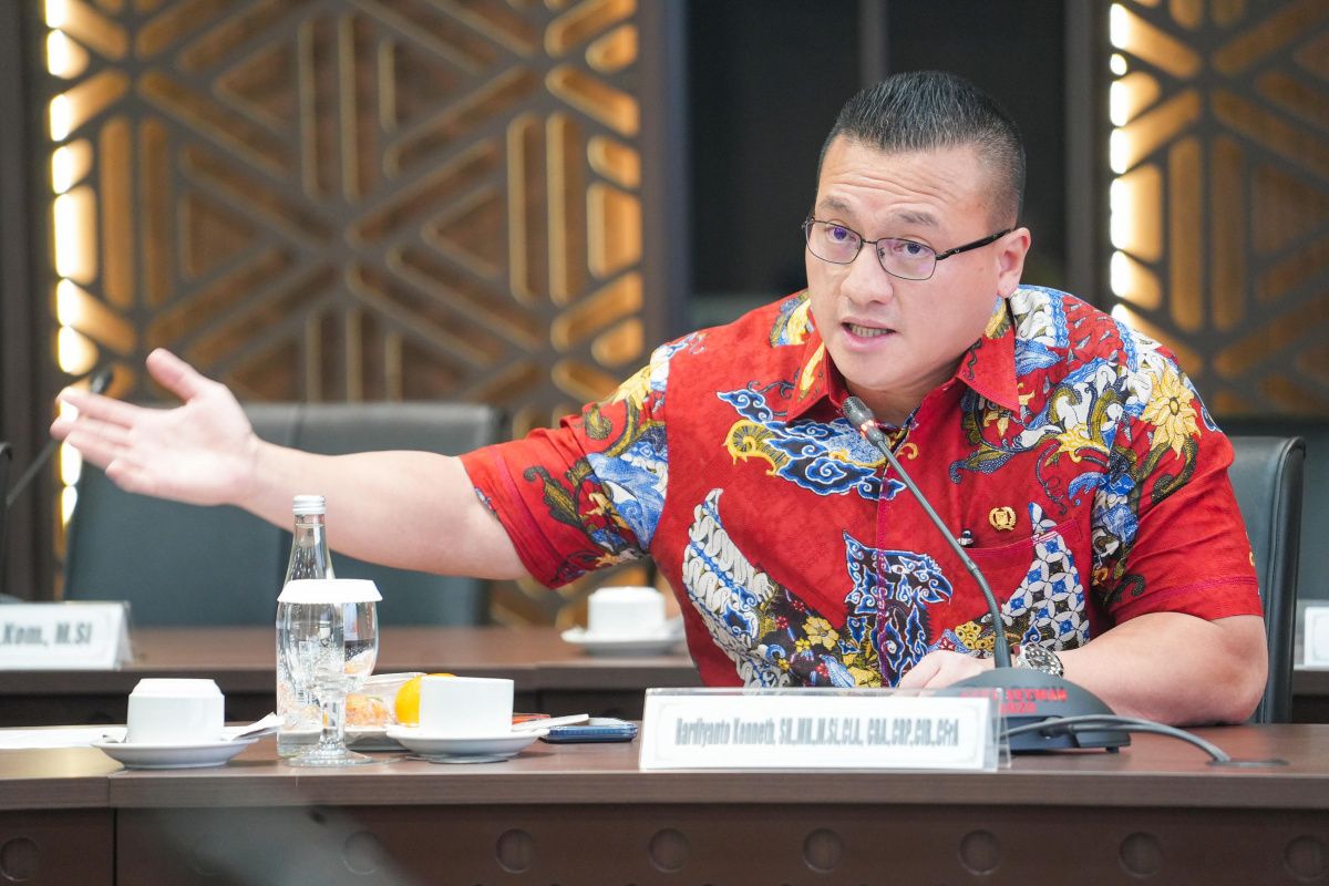 Legislator calls for implementation of cashless parking system in Tanah Abang