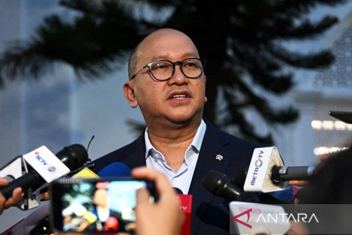 Yesterday's Economy: From Kampung Haji to Investment Realisation