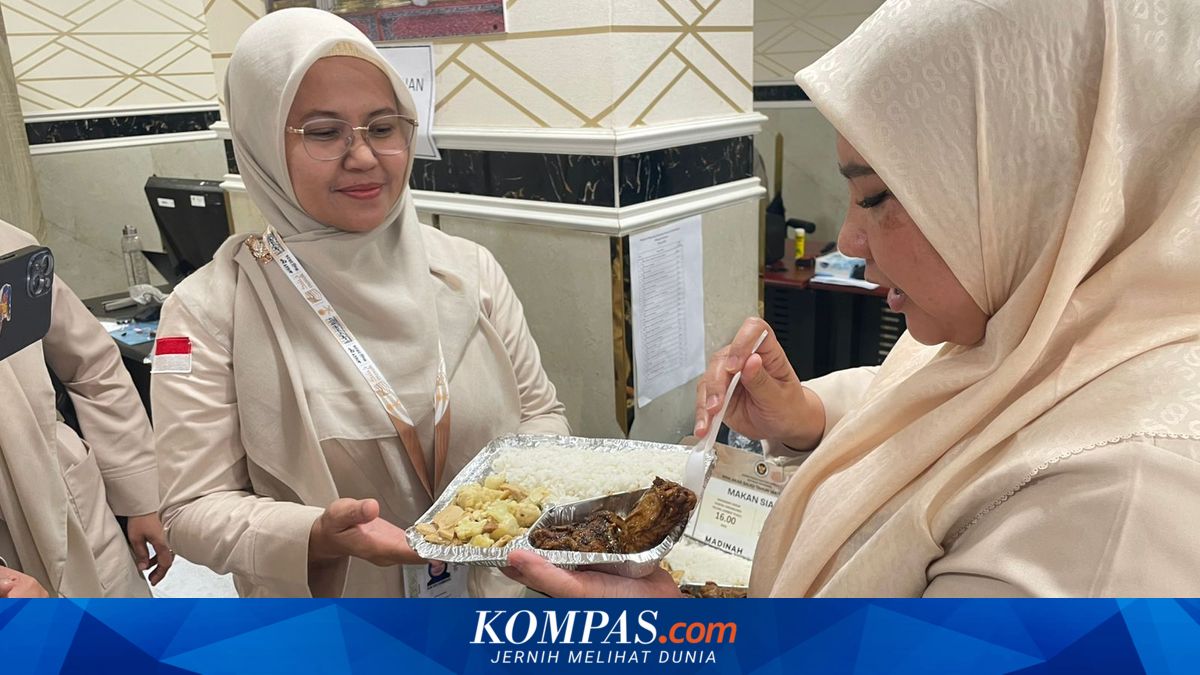 Hajj Pilgrims' Meals Routinely Checked to Ensure Quality and Proper Portions