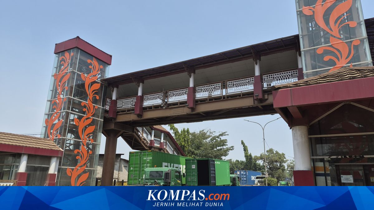 Dust, Broken Lift, and Residents' Habits Cause Underuse of Marunda JPO in North Jakarta