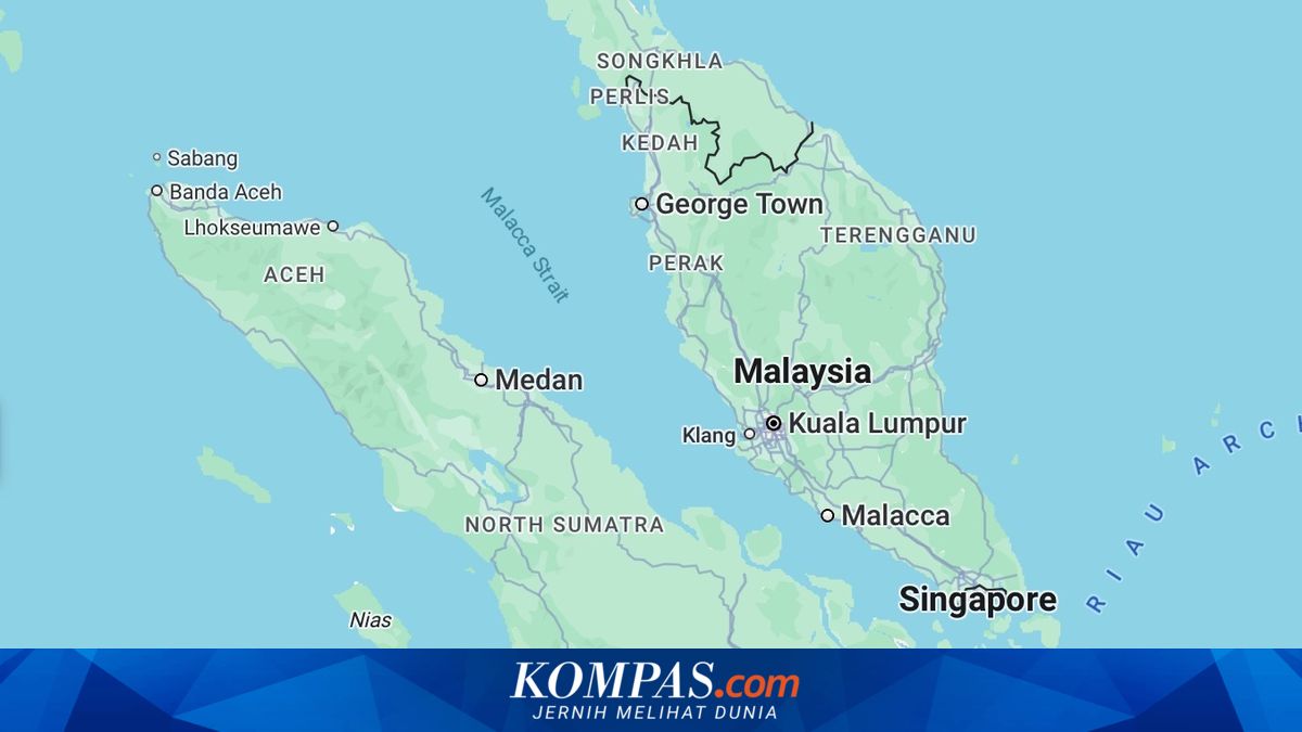Why is the Malacca Strait Crucial for Global Trade and Energy Supplies?