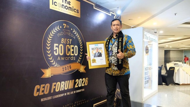 Indonesia Breaks Record with 5 Million Tonne Rice Stockpile, Bulog CEO Awarded