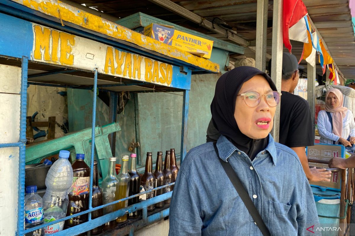 Provincial Government Urged to Consider Vendors Amid Crackdown on Illegal Parking in Lebak Bulus