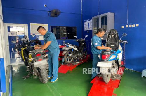 Suzuki Inaugurates Five New Motorcycle Dealers in Several Cities