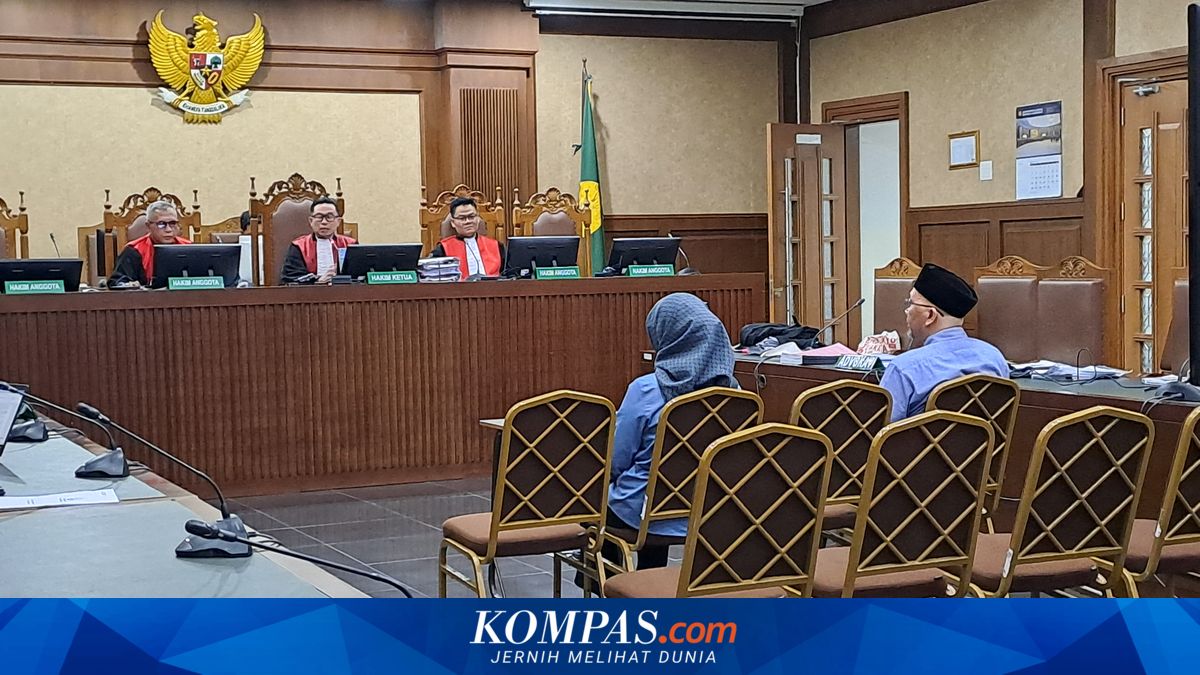 Prosecutors Deem Defence Pleas of Two Defendants Inconsistent with Facts in Chromebook Corruption Trial