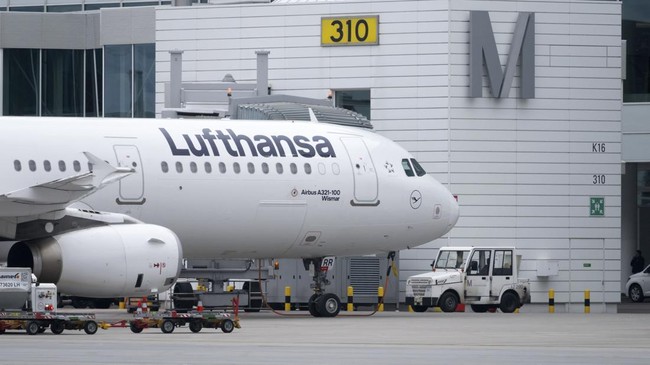 German Airline Giant Lufthansa Cuts 20,000 Flights Due to High Jet Fuel Prices
