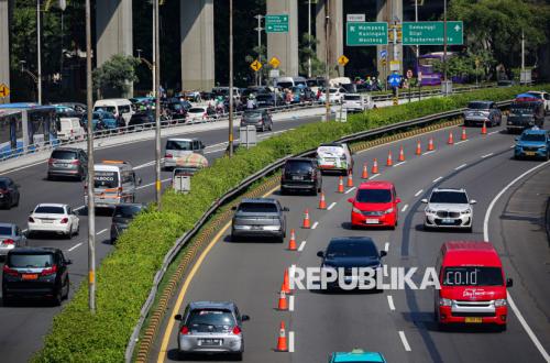 Finance Minister Assures Toll Road VAT Not Yet in Effect, Awaiting Economic Improvement