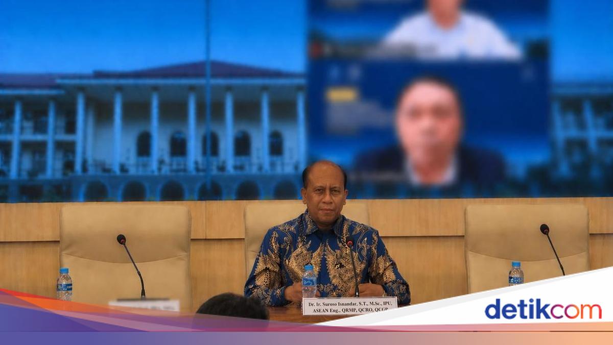 PLN Director Suroso Isnandar Elected as UGM Board of Trustees Member for 2026-2031