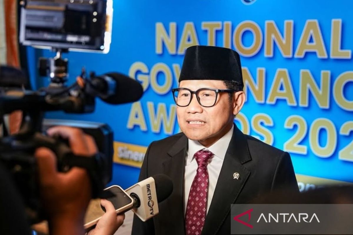 Coordinating Minister for Community Empowerment urges regional heads to continuously improve and enhance performance