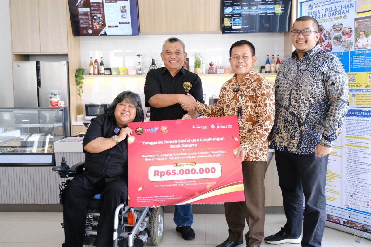 Bank Jakarta Provides Assistance for Disability Friends Supported by YaSDI