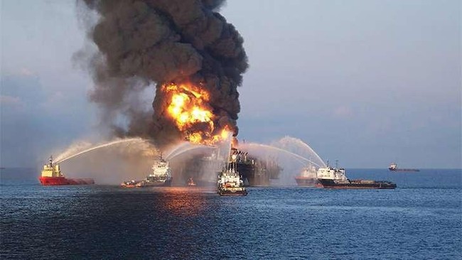 Oil Rig Explosion - 11 Dead: Technicians Had Already Spotted Warning Signs
